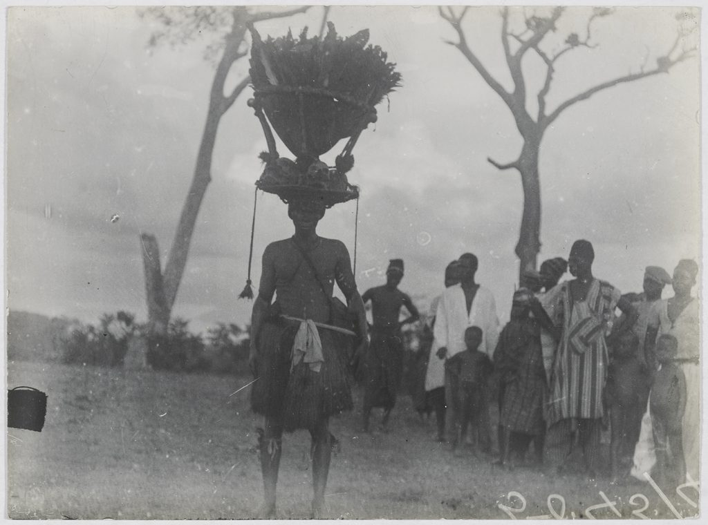'Pa Kashe' photographed by Northcote Thomas in Mabonto, Sierra Leone in 1914