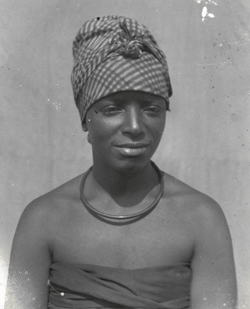 Chiadikobi Nwaubani animated gif of photograph by Northcote Thomas (NWT 1853)