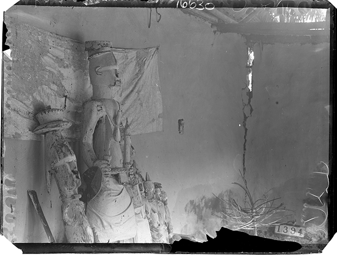 Northcote Thomas photograph of Nama shrine, Aja-Eyube