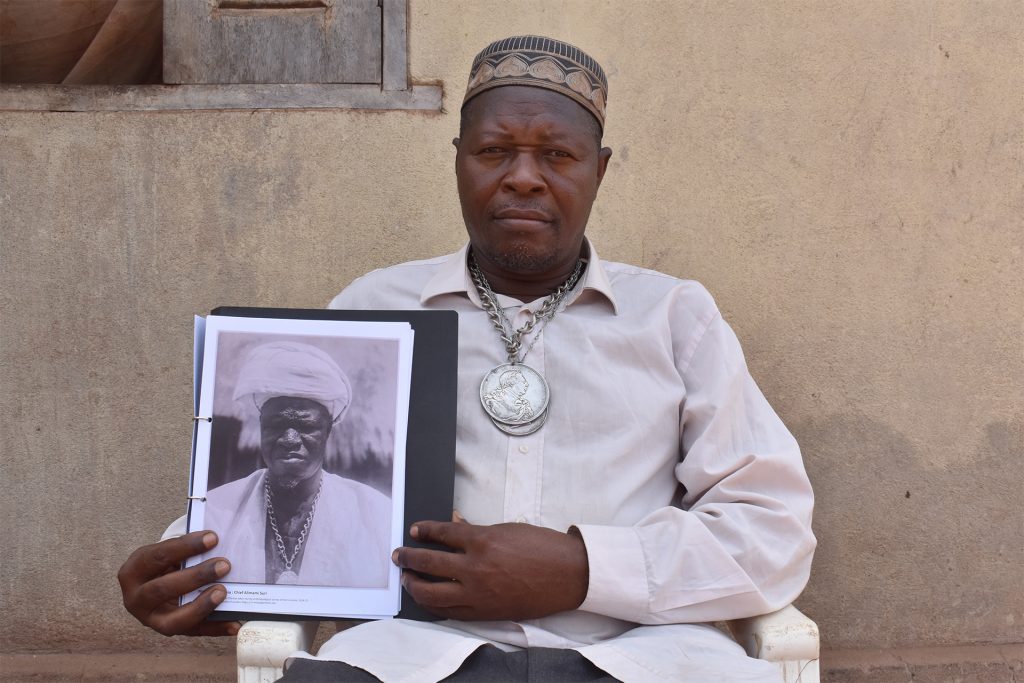 PC Kandeh Sori Kankanday III of Samaya pictured with his illustrious ancestor Chief Suri Kandeh